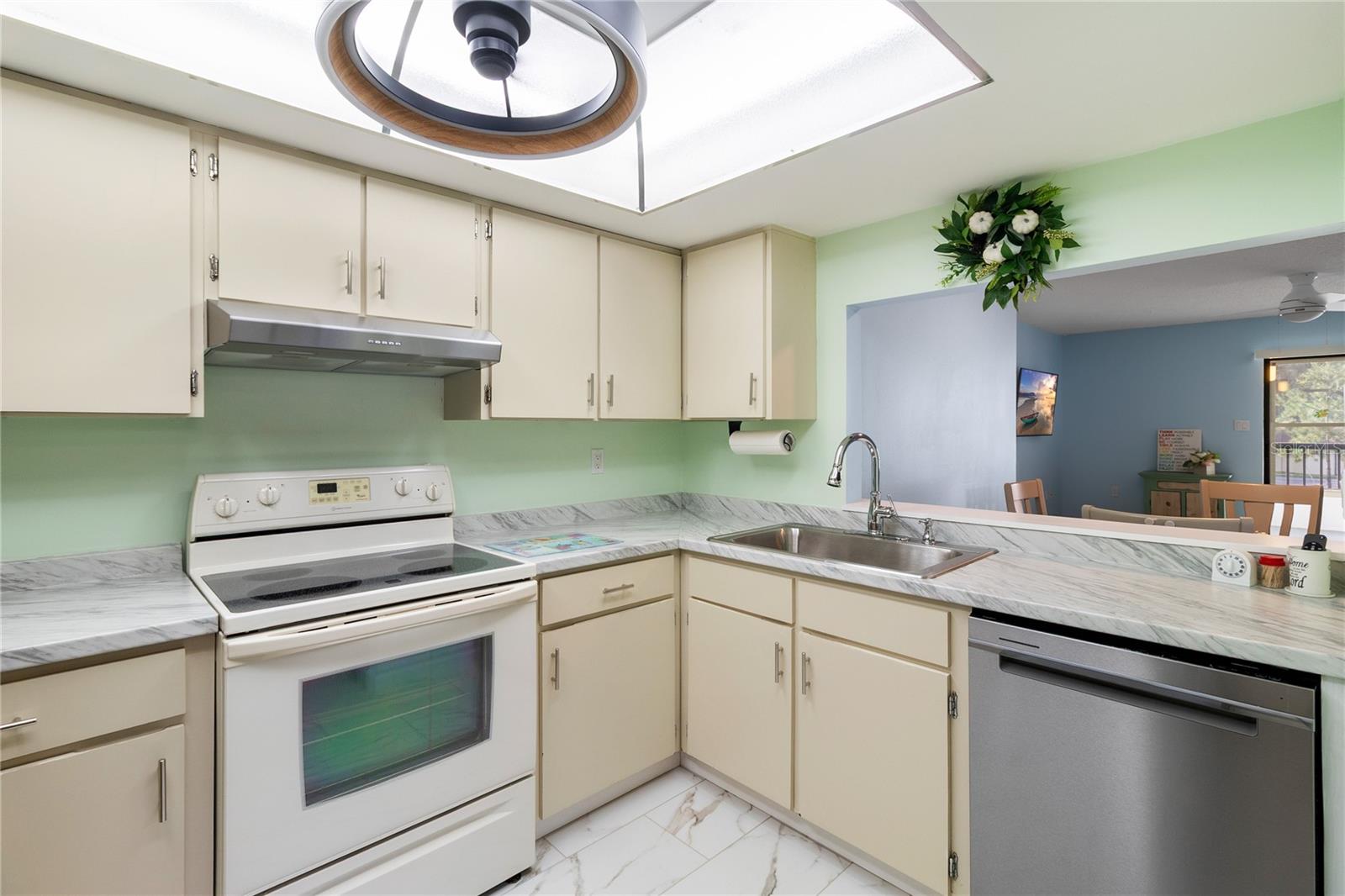 2650 COUNTRYSIDE BLVD #F202 — photo 10