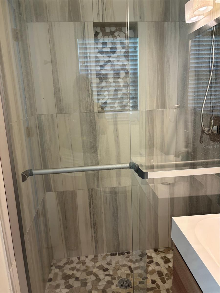 2822 W LEILA AVE — photo 10