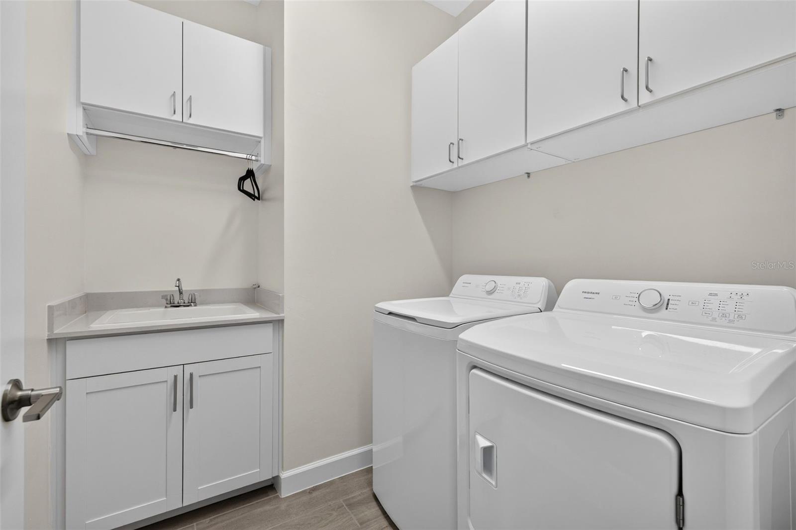 15104 OXFORD GREY DR — photo 41