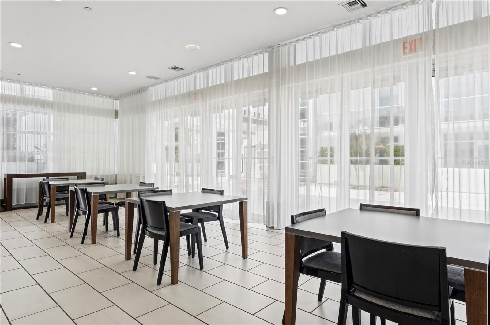 912 CHANNELSIDE DR #2414 — photo 35
