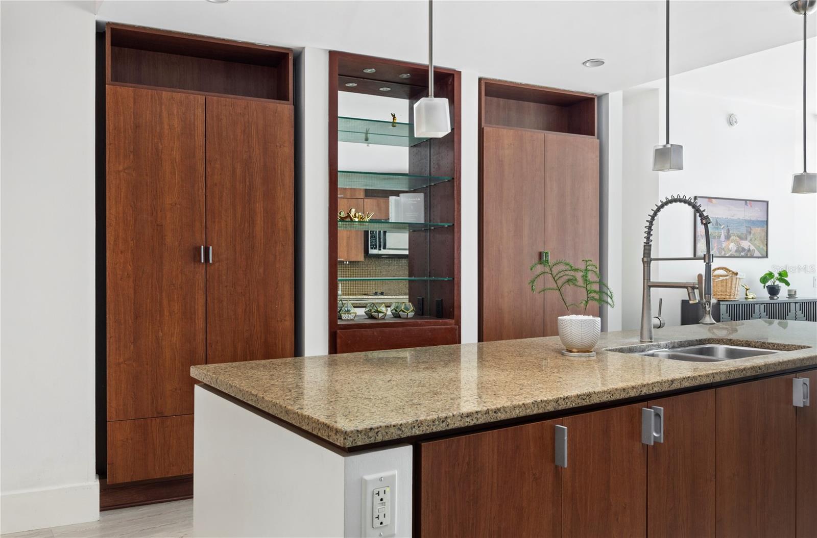912 CHANNELSIDE DR #2414 — photo 4