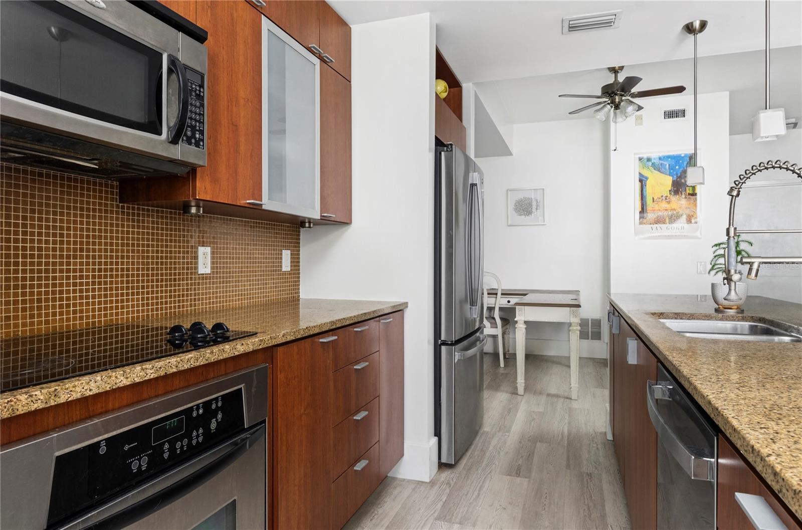 912 CHANNELSIDE DR #2414 — photo 5