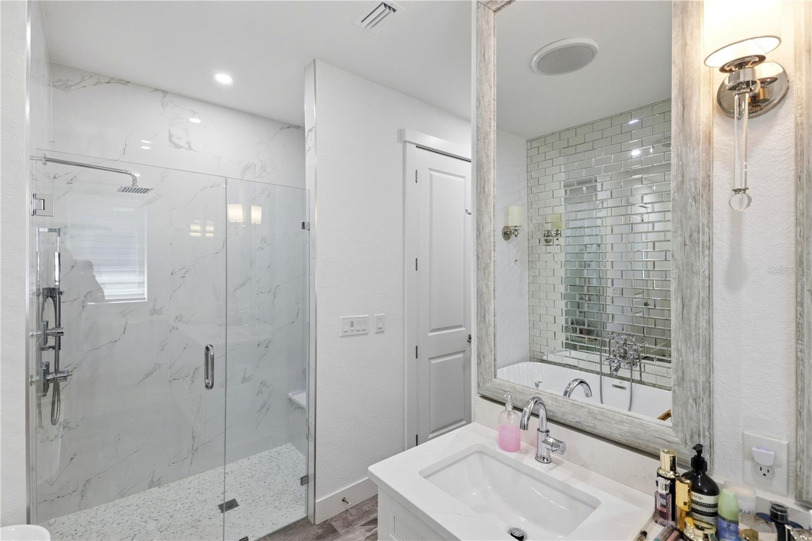 7382 PERENNIAL RD — photo 40