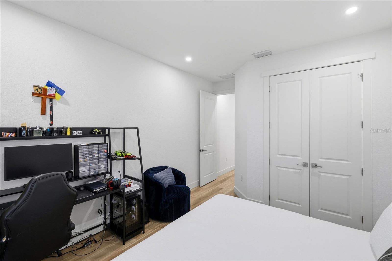 7382 PERENNIAL RD — photo 35