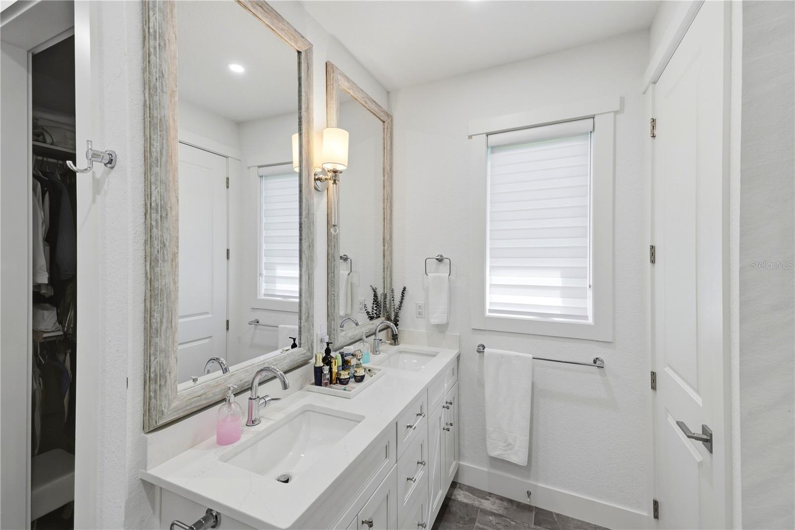 7382 PERENNIAL RD — photo 39