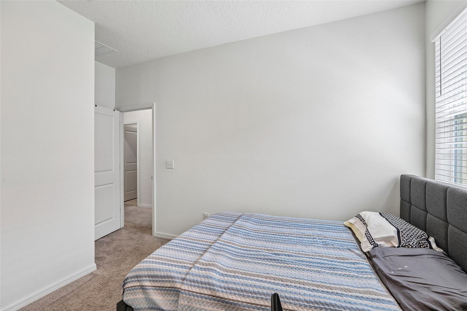 9454 SANDERS PARK PL — photo 25