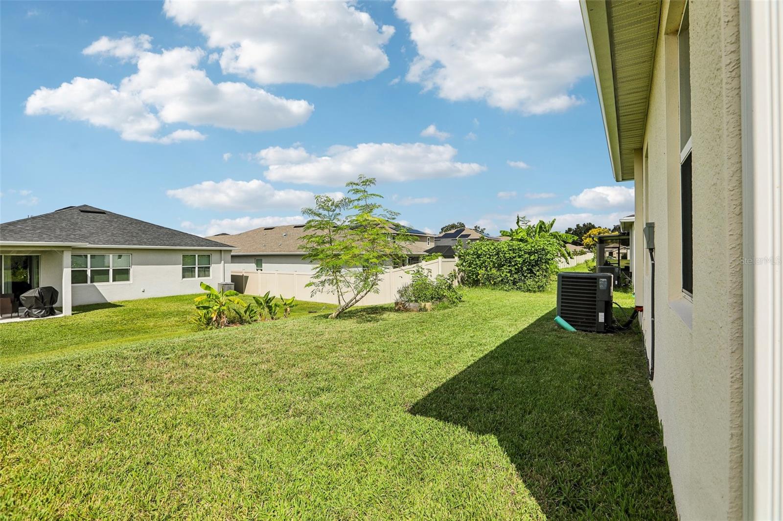 9454 SANDERS PARK PL — photo 33