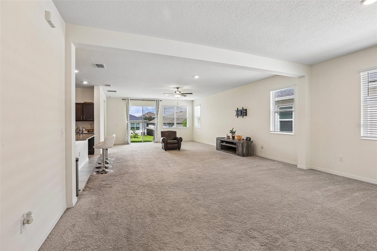 9454 SANDERS PARK PL — photo 8