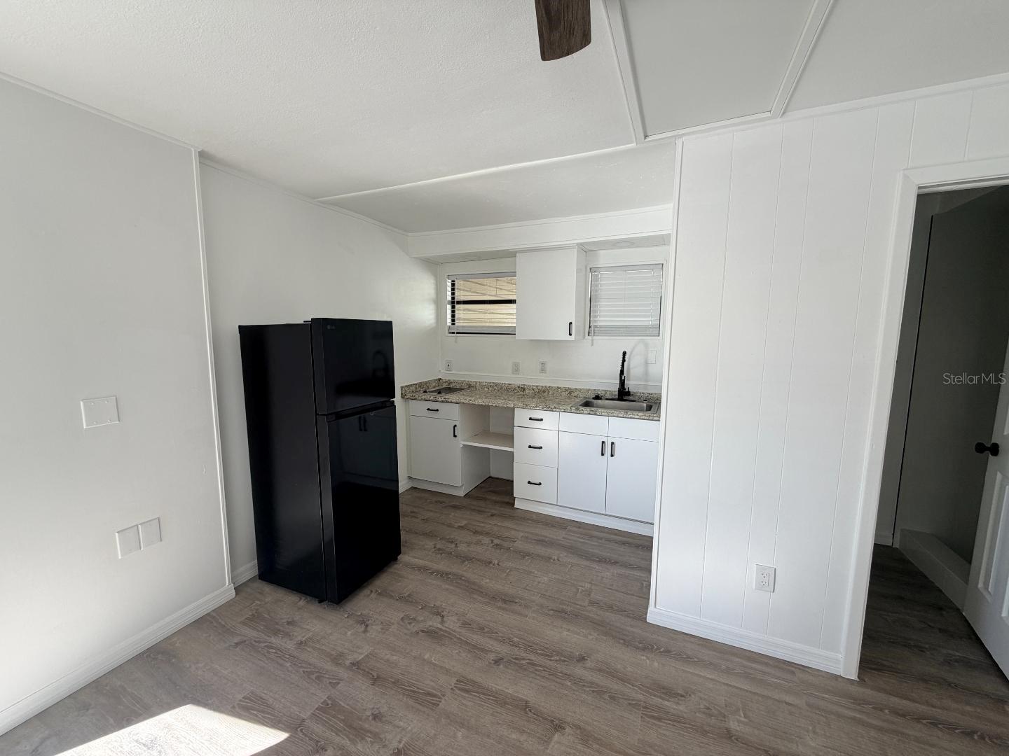 4042 BOULDER DR #2 — photo 3