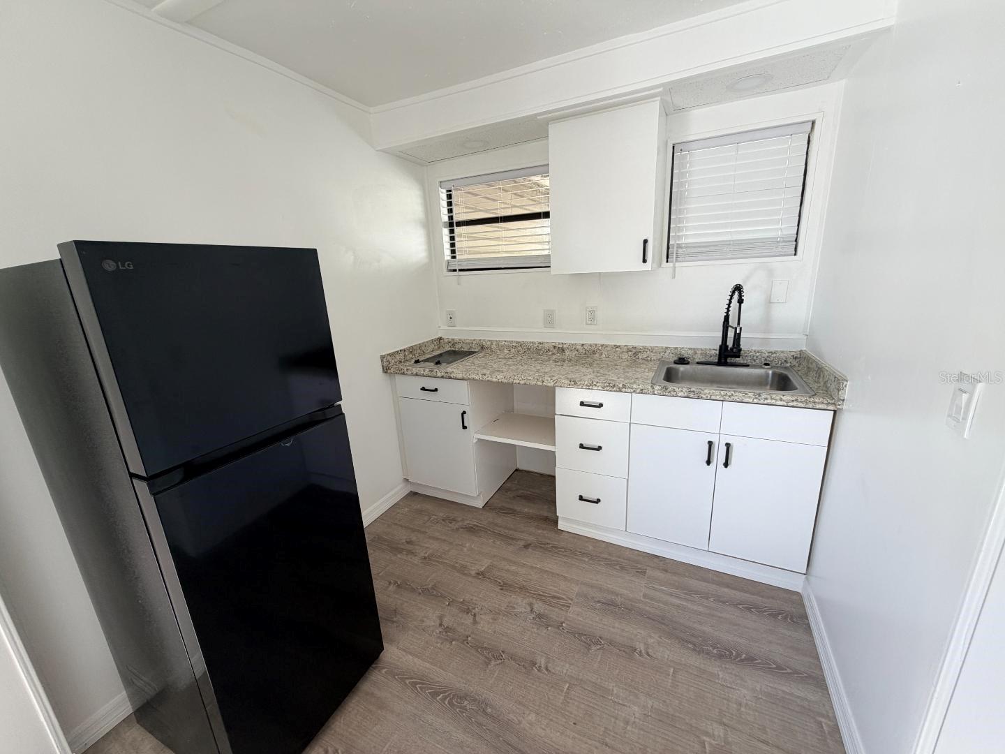 4042 BOULDER DR #2 — photo 4