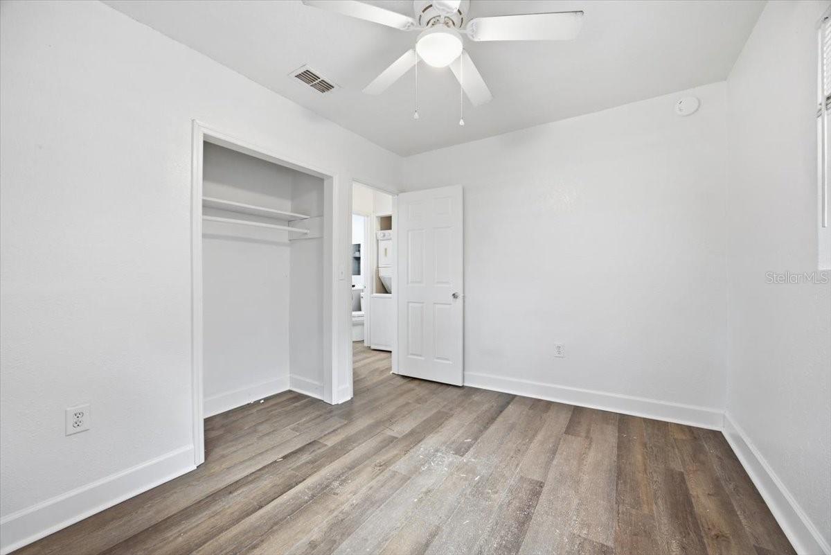 1009 W WASHINGTON ST — photo 13