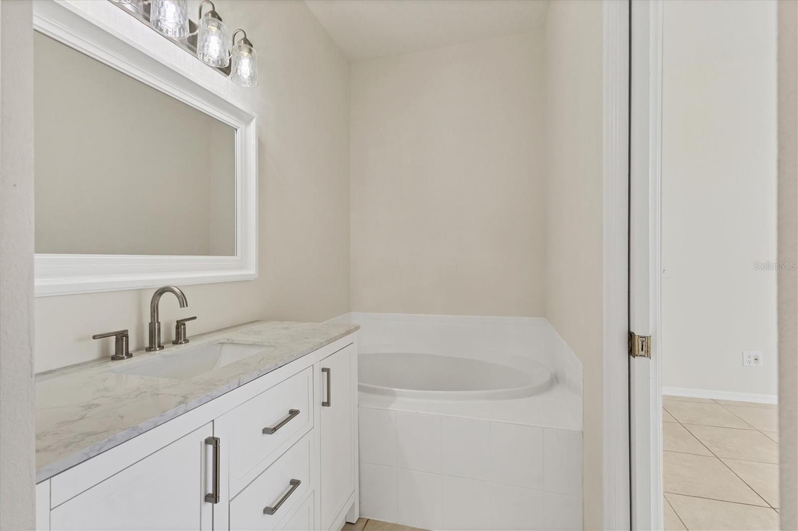 4104 CRABTREE AVE — photo 22