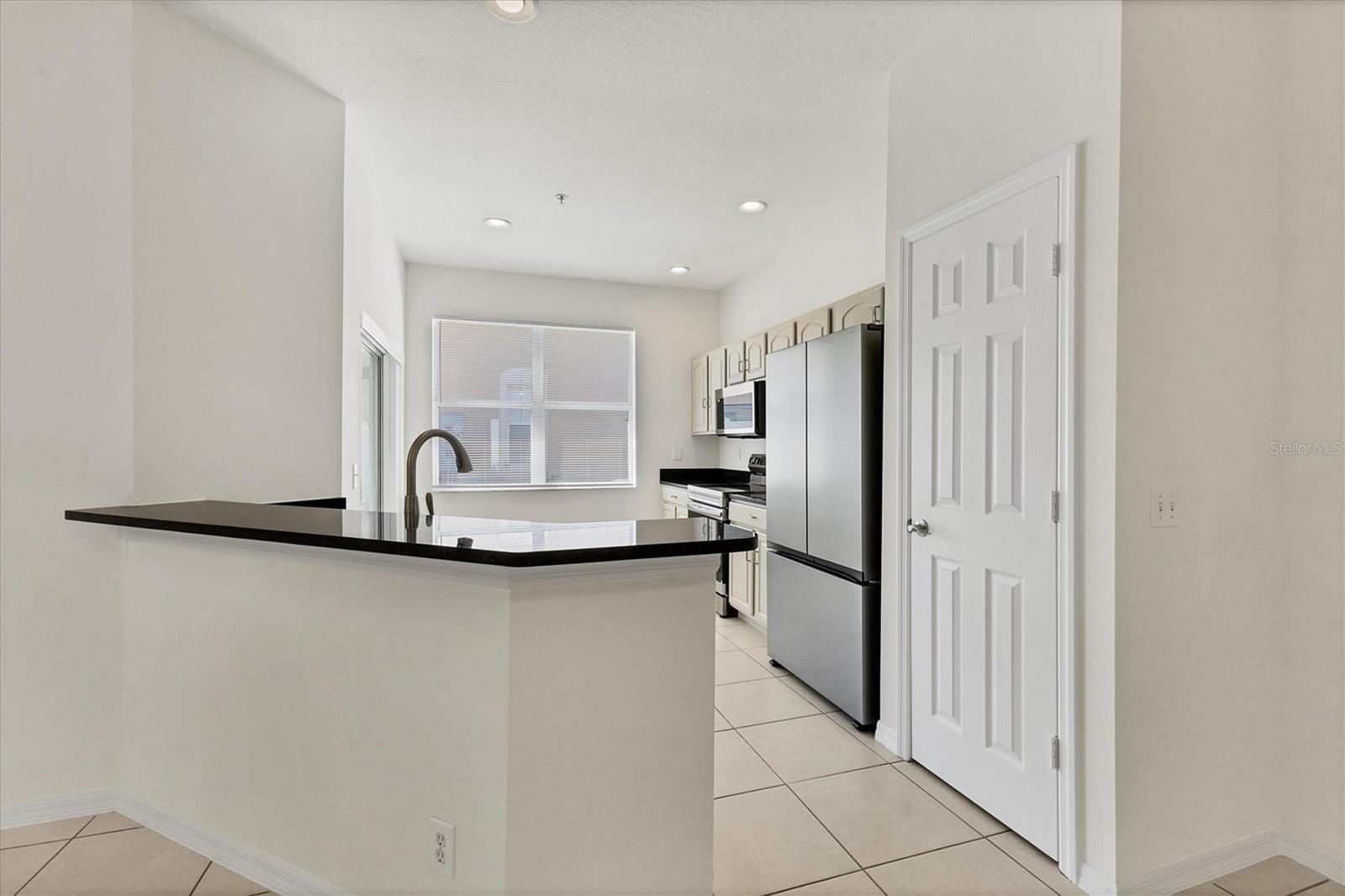 4104 CRABTREE AVE — photo 6