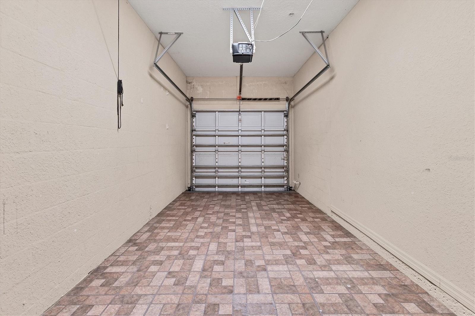 4104 CRABTREE AVE — photo 31