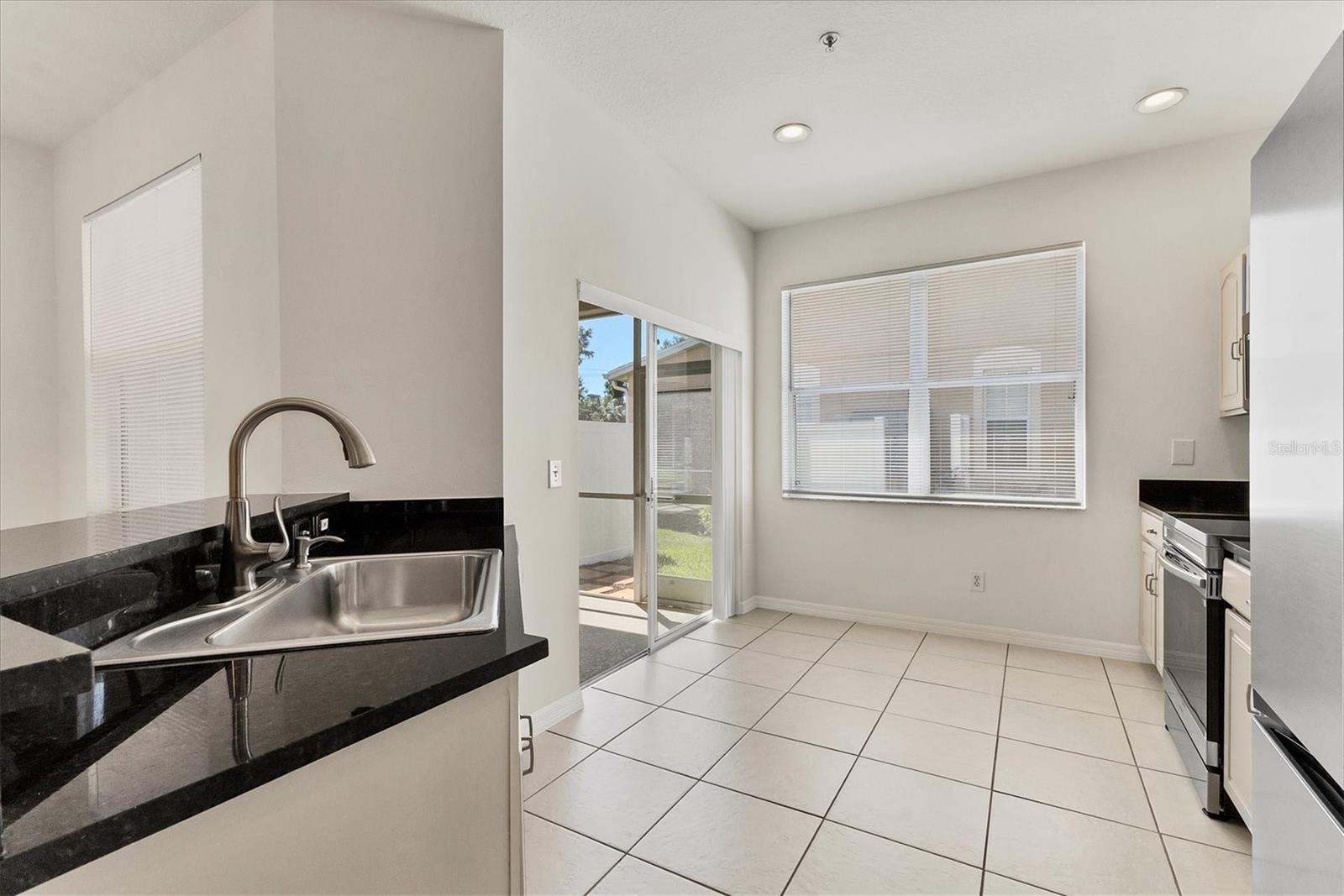 4104 CRABTREE AVE — photo 7