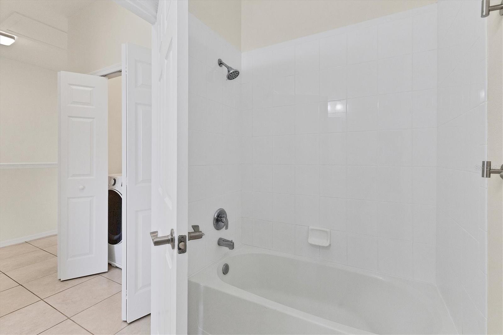 4104 CRABTREE AVE — photo 26