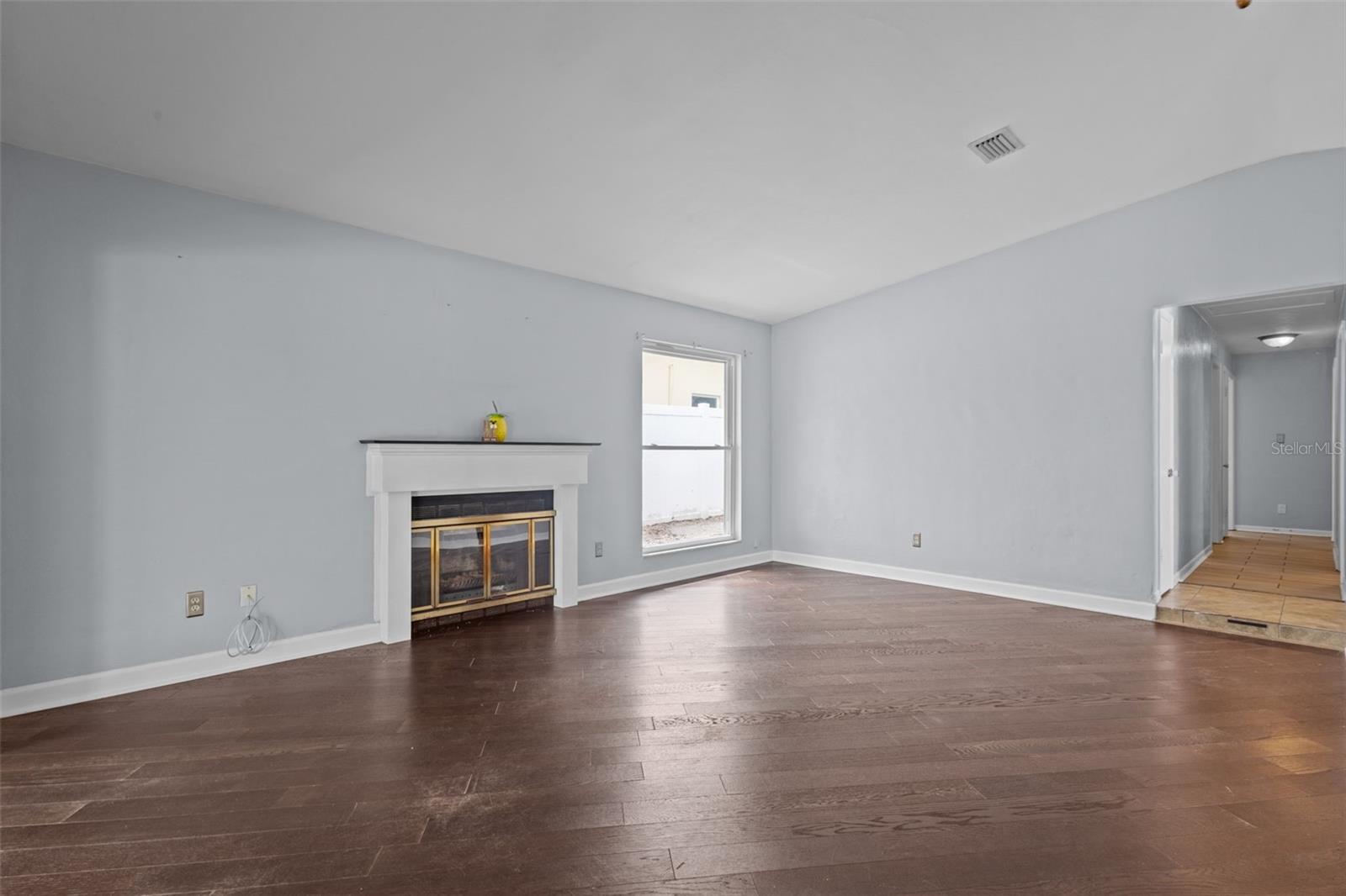 2075 N KEENE RD — photo 17