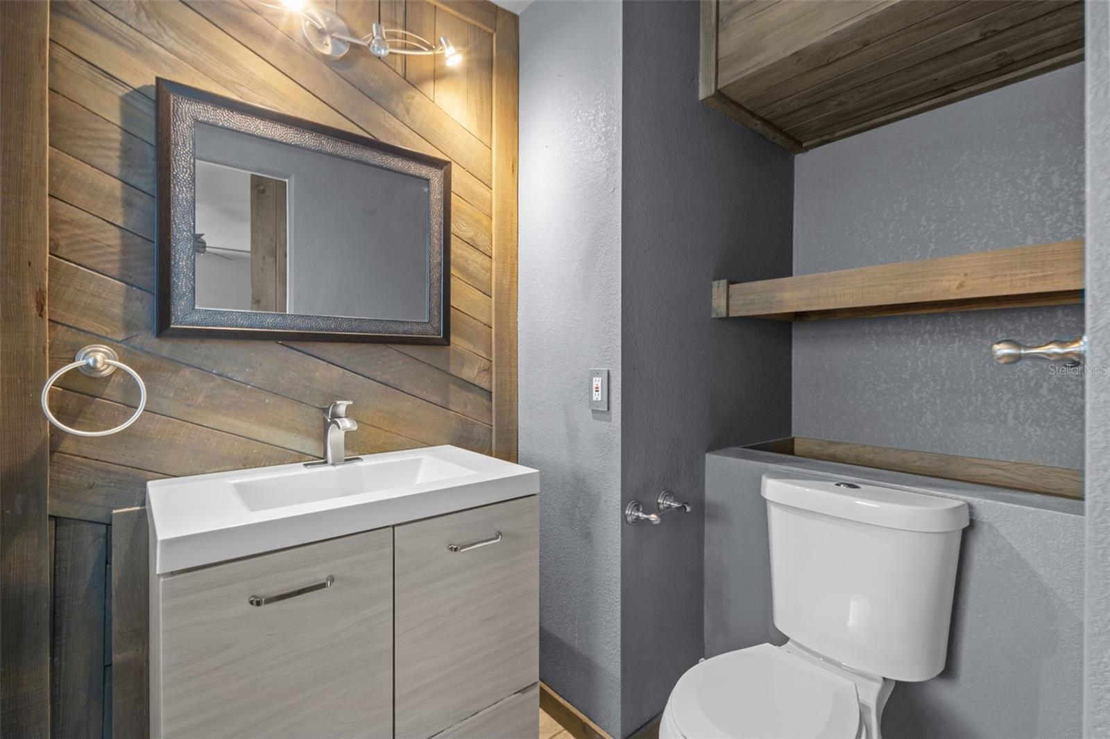 2075 N KEENE RD — photo 13
