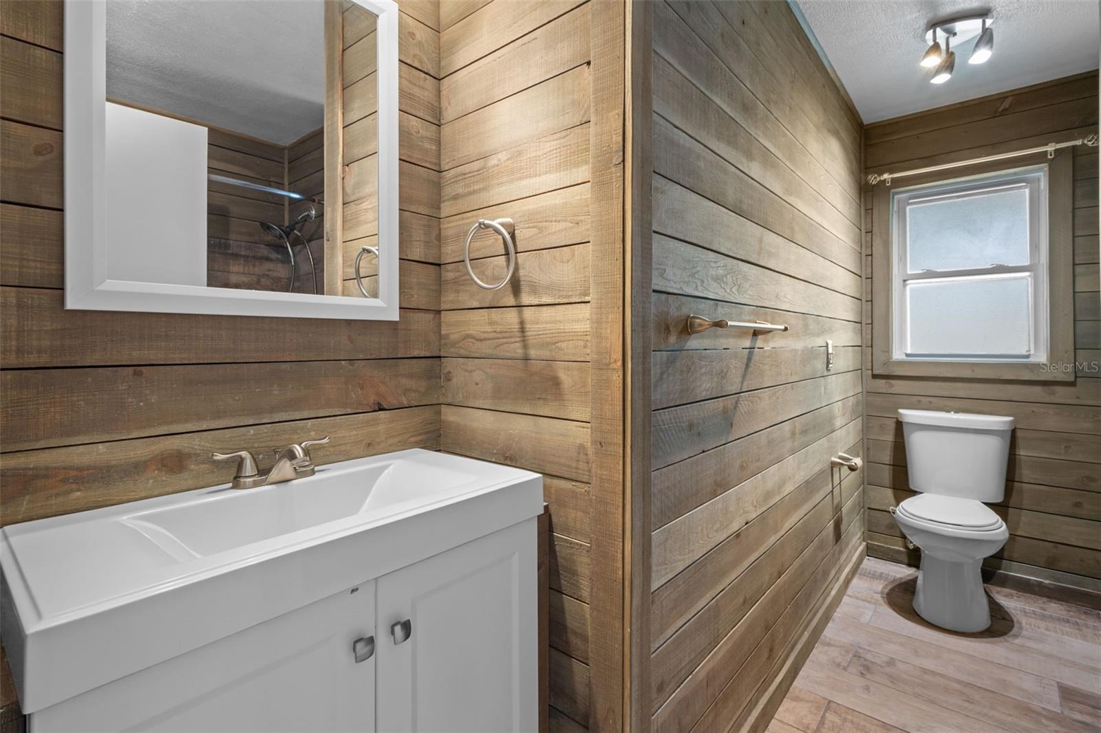2075 N KEENE RD — photo 9
