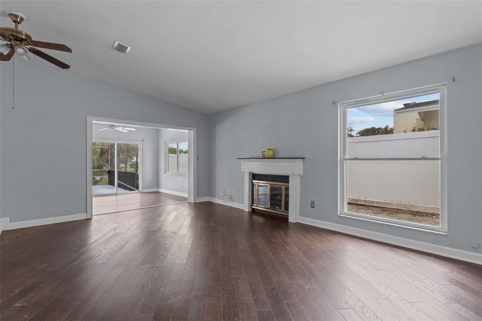 2075 N KEENE RD — photo 18