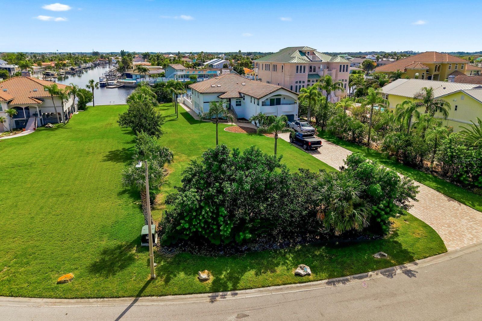 WESTSHORE DR — photo 3
