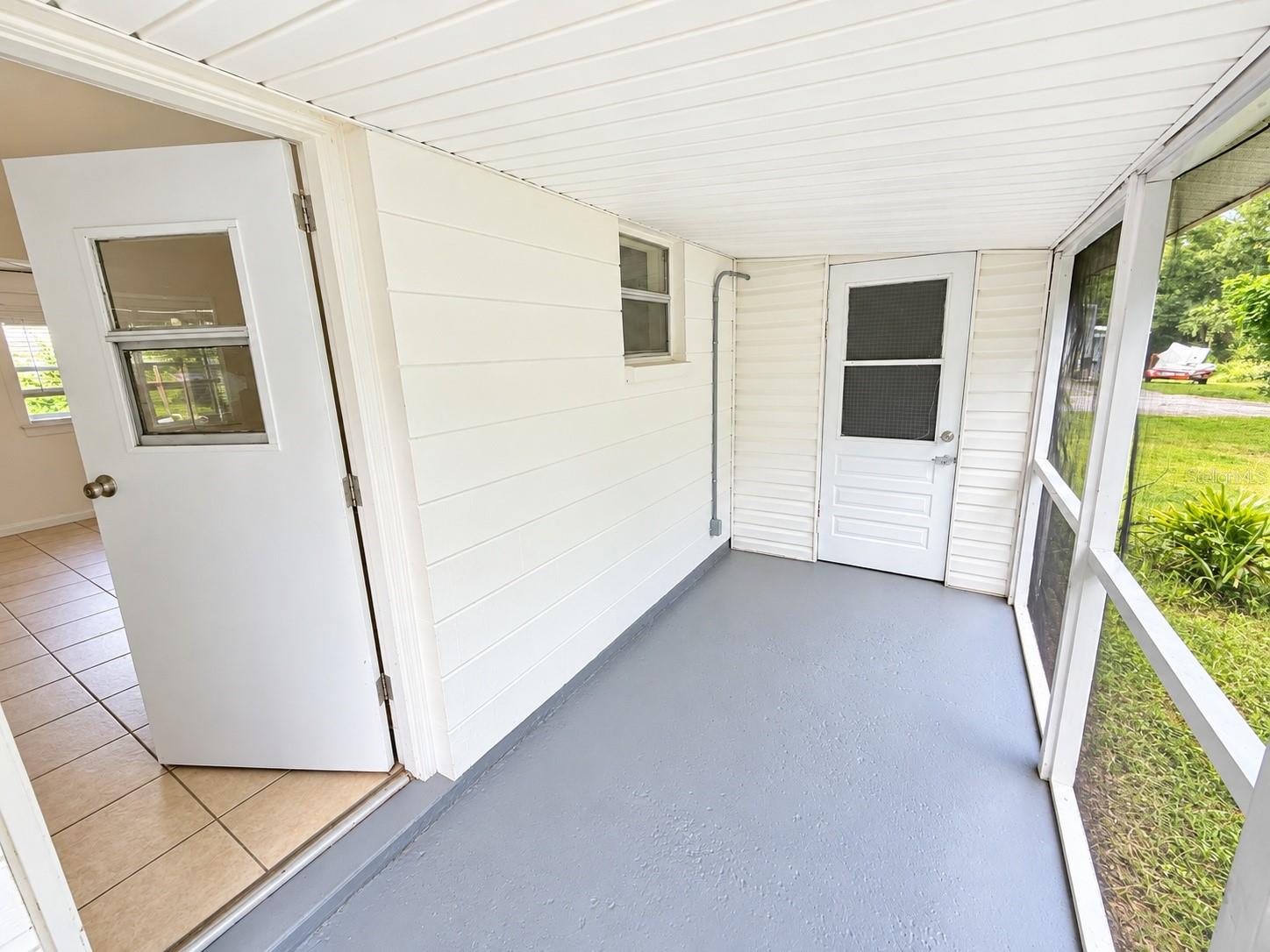 904 TWO HOUSE LANE — photo 13