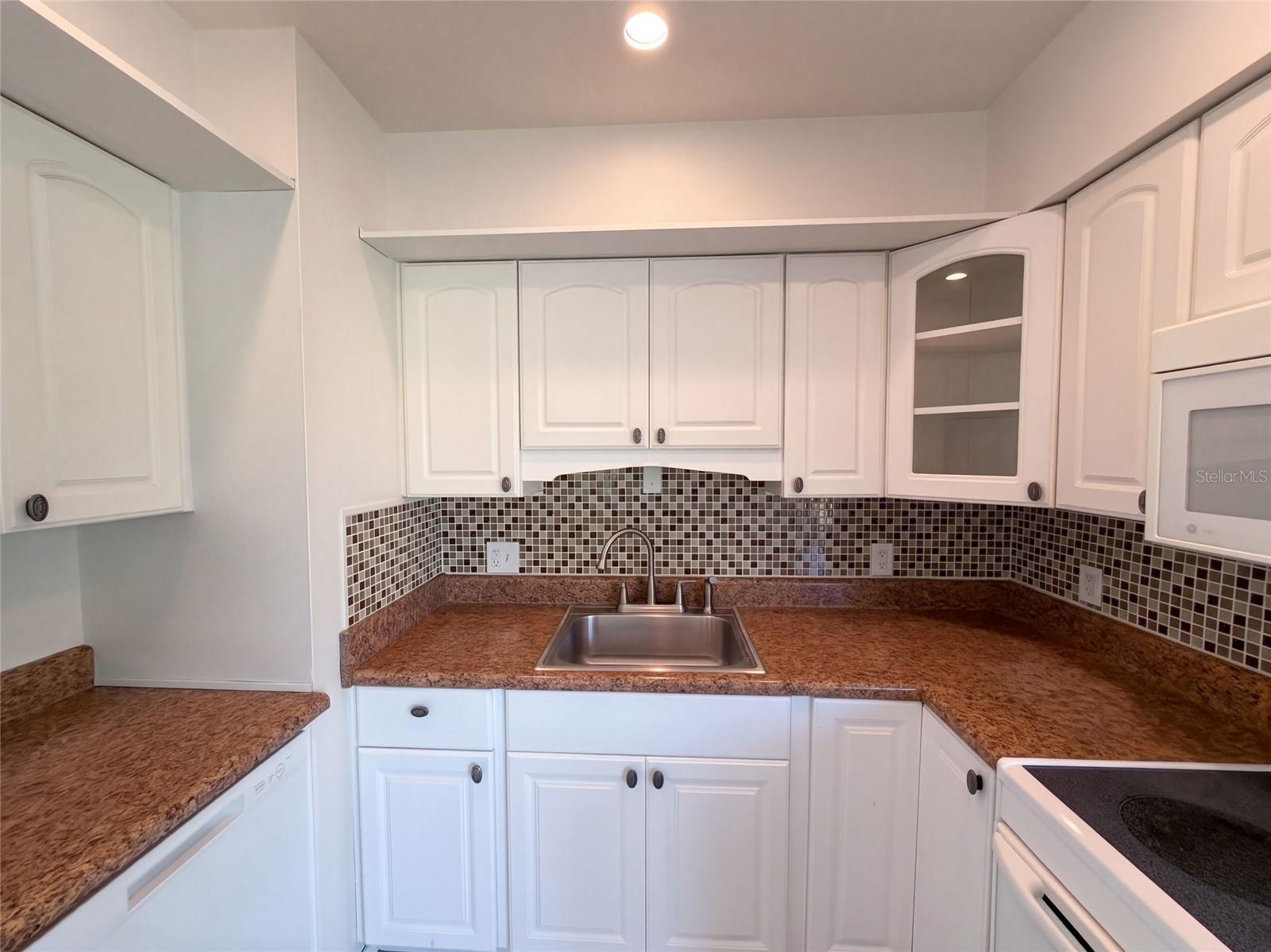 509 CLEARFIELD RD — photo 8