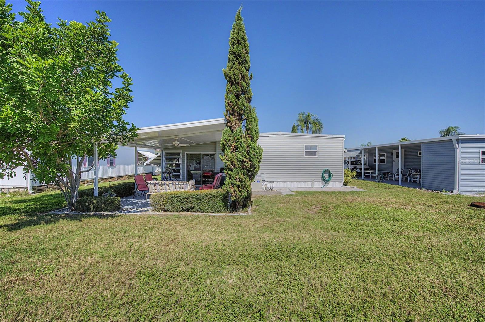 18 DRURY LN — photo 4