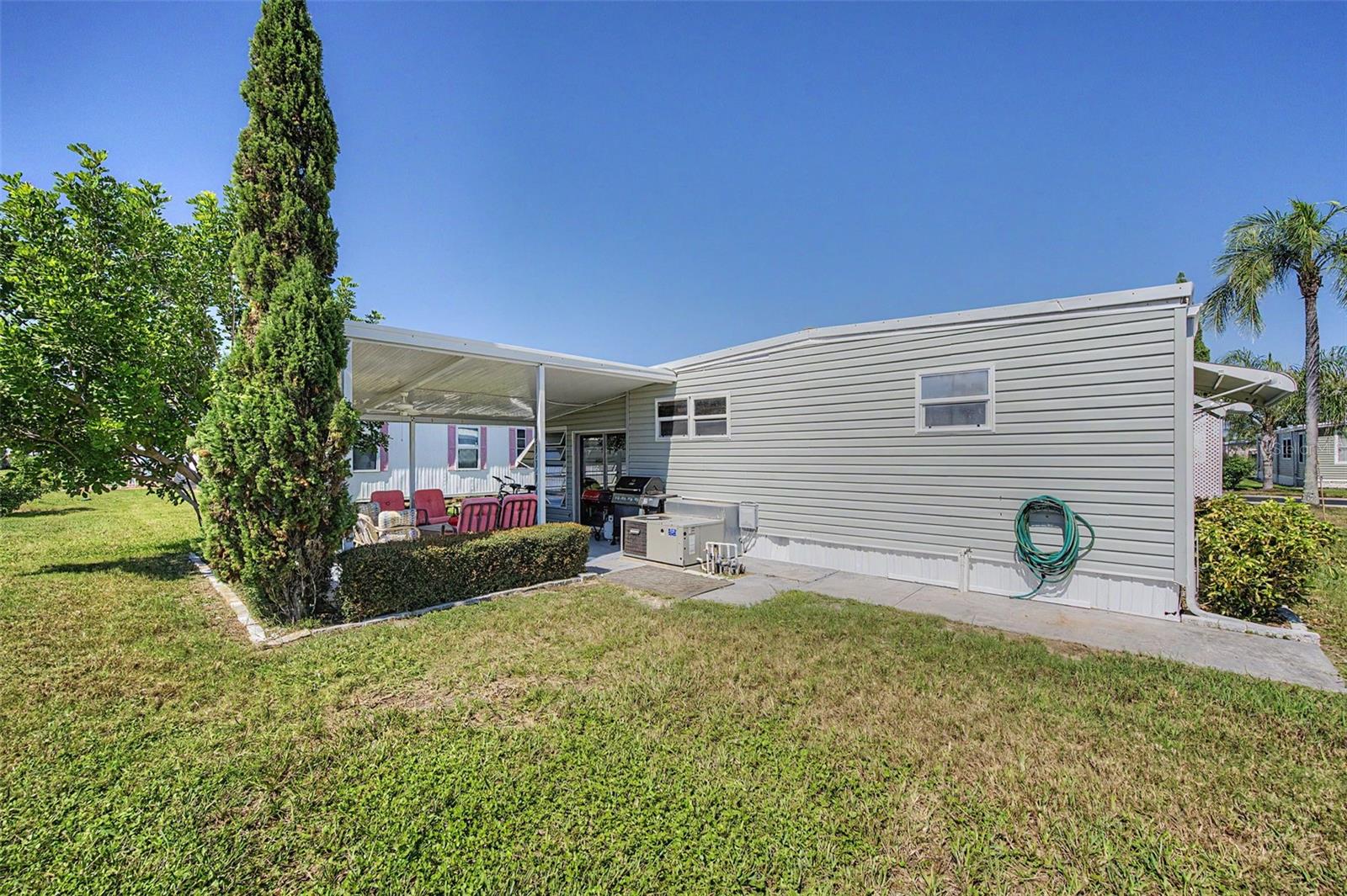 18 DRURY LN — photo 36