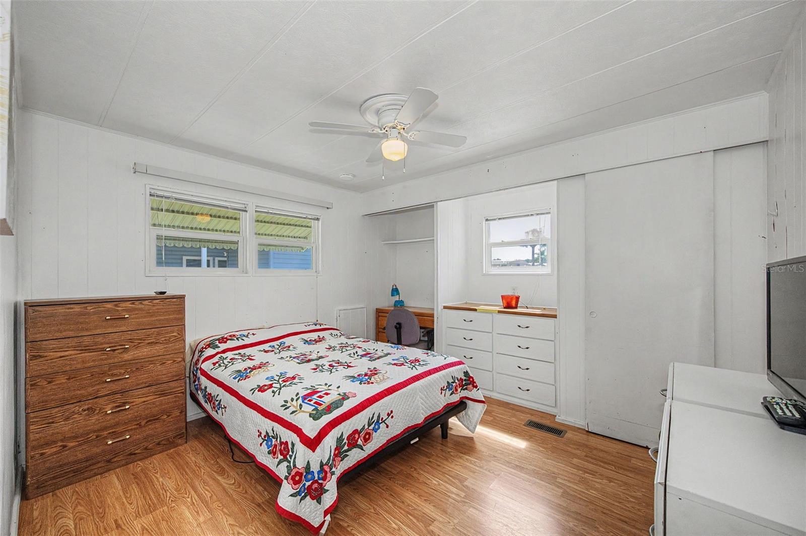 18 DRURY LN — photo 27