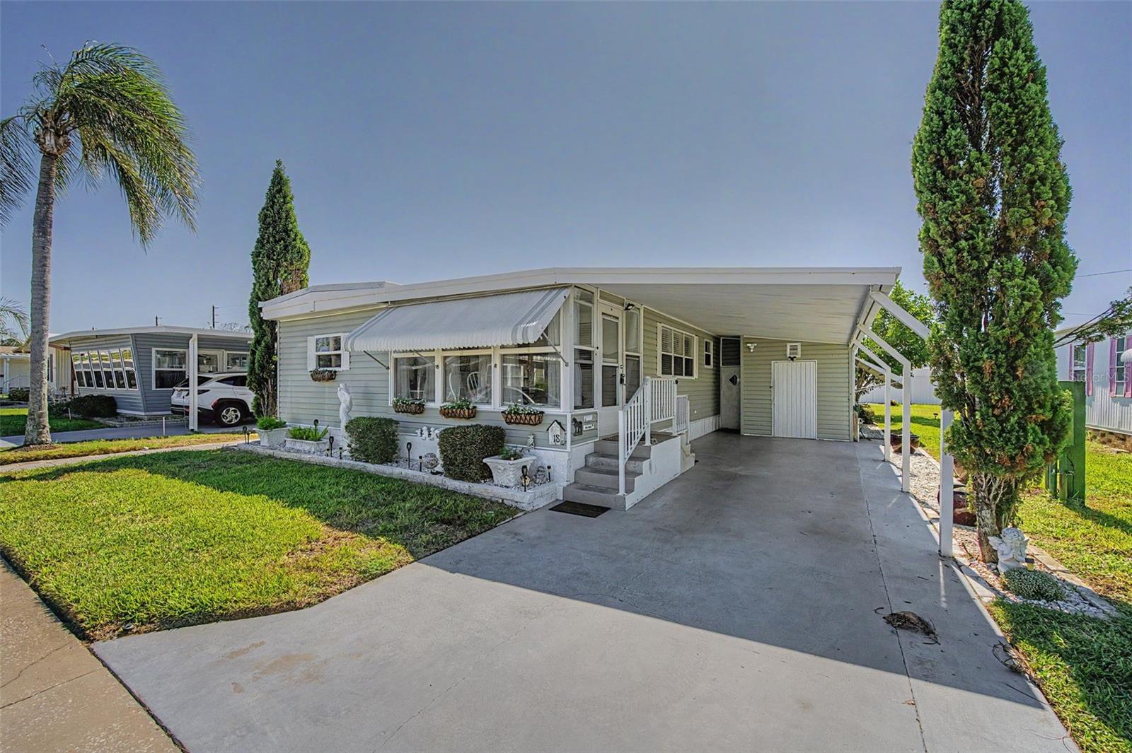 18 DRURY LN — photo 13