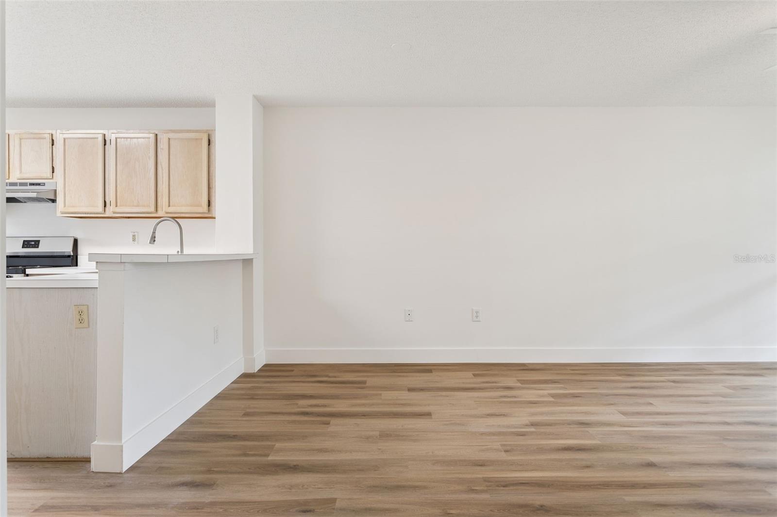 4575 WHITTON WAY #1122 — photo 9