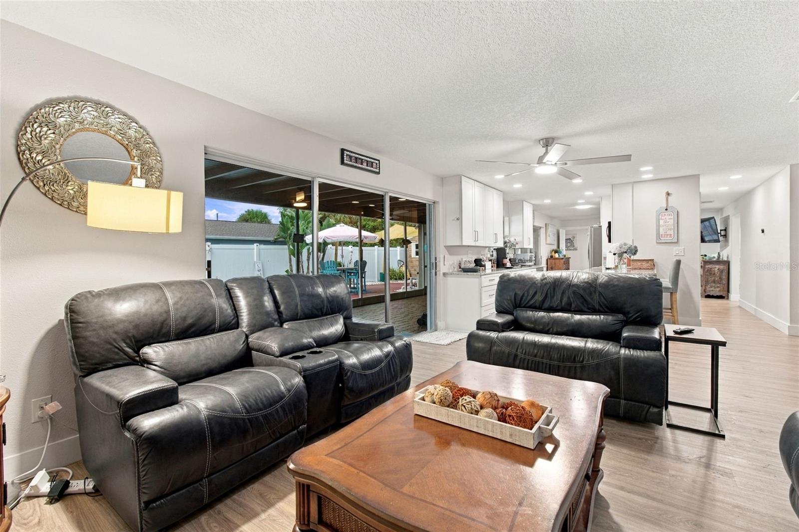 8401 BOULDER PL — photo 10