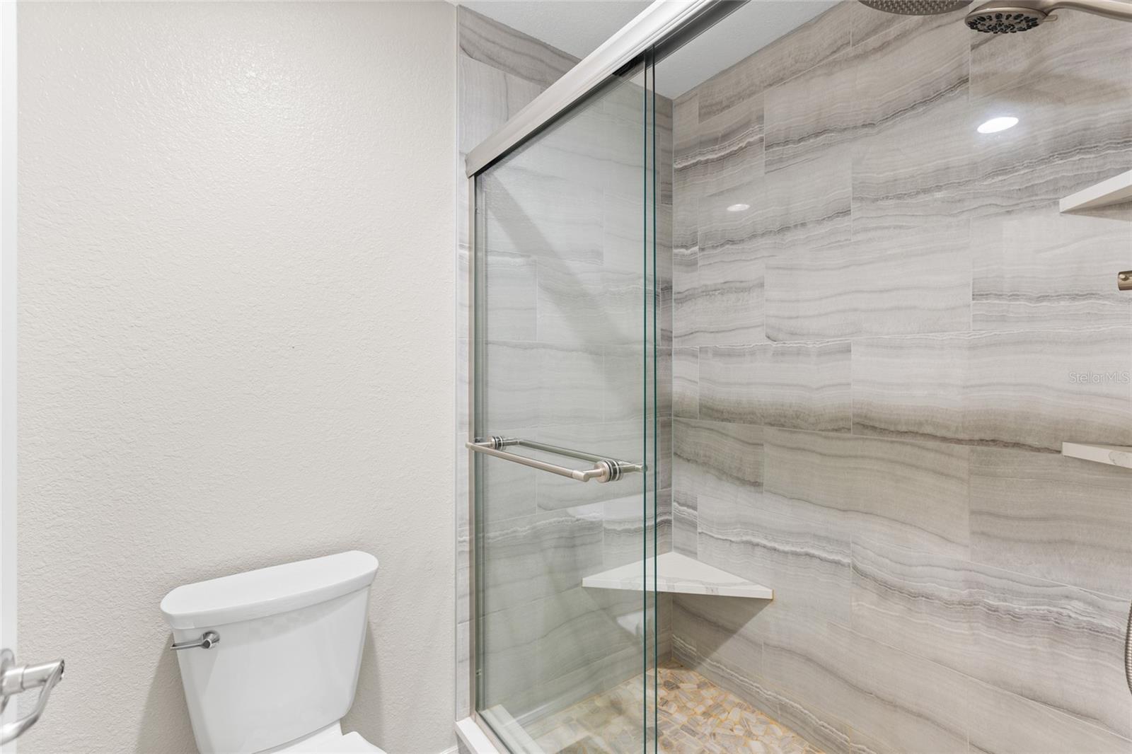 4639 KENOSKA ST — photo 33