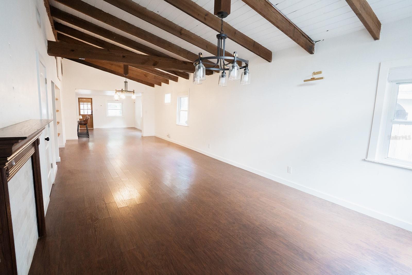 1112 W KIRBY ST — photo 14