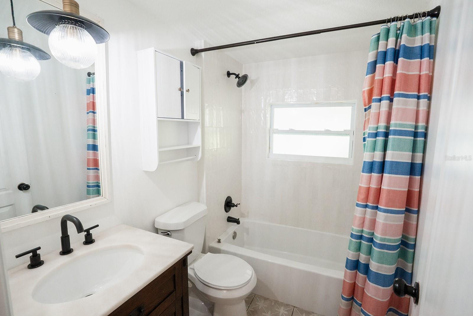 1112 W KIRBY ST — photo 27