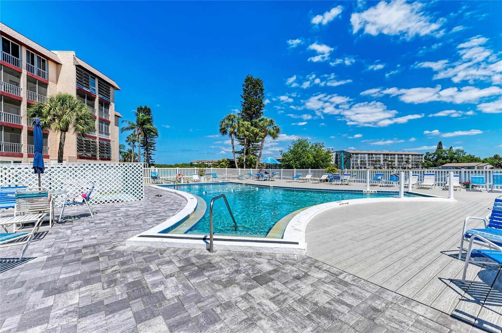 3893 LAKE BAYSHORE DR #F211 — photo 31