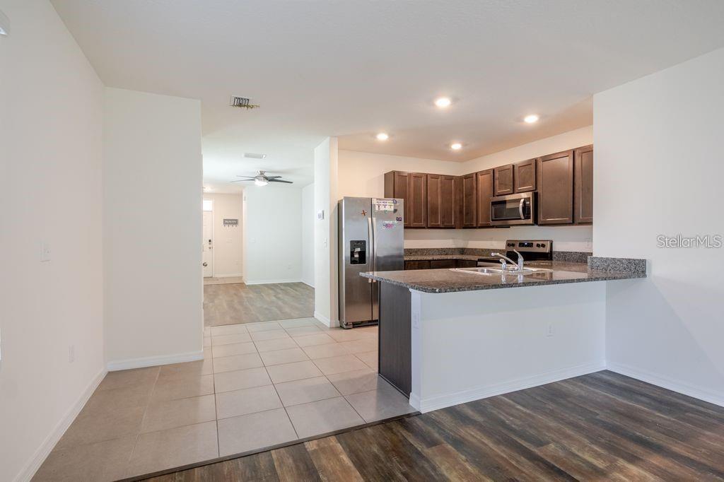 10945 TRAILING VINE DR — photo 6