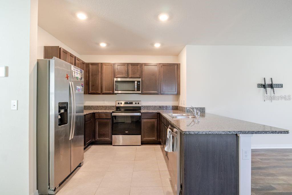 10945 TRAILING VINE DR — photo 5