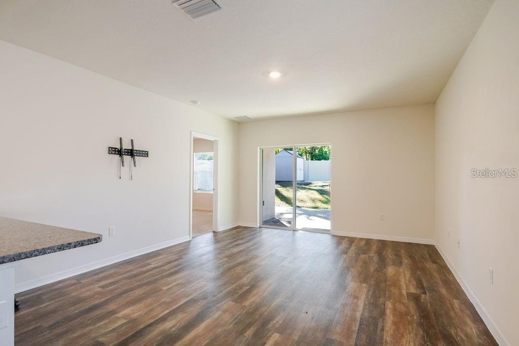 10945 TRAILING VINE DR — photo 7