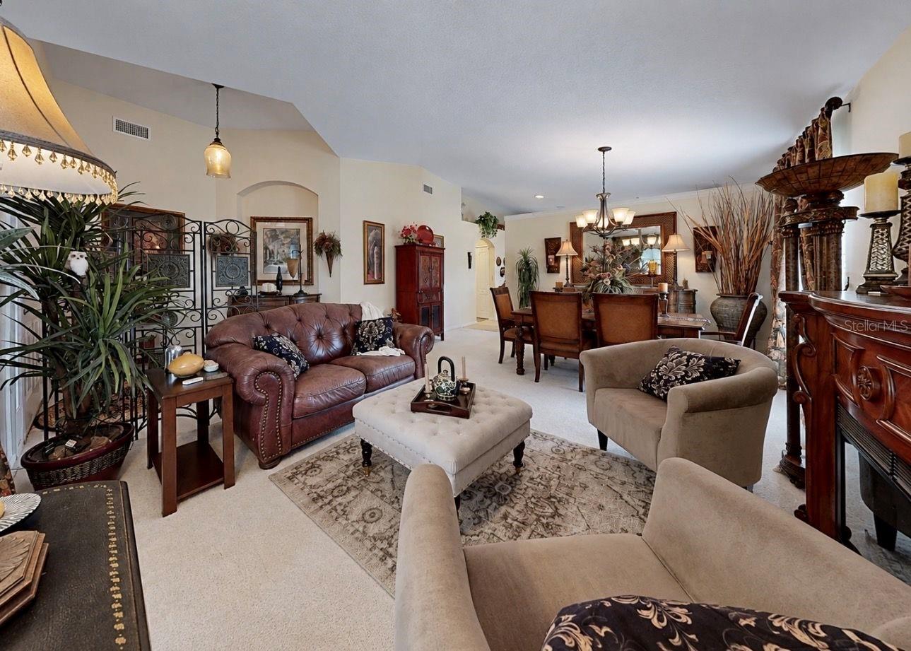 2348 ROANOKE SPRINGS DR — photo 5