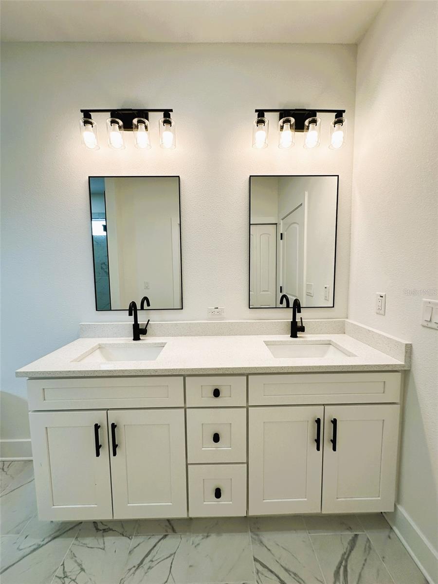 11703 COUNTRY CLUB PL — photo 27