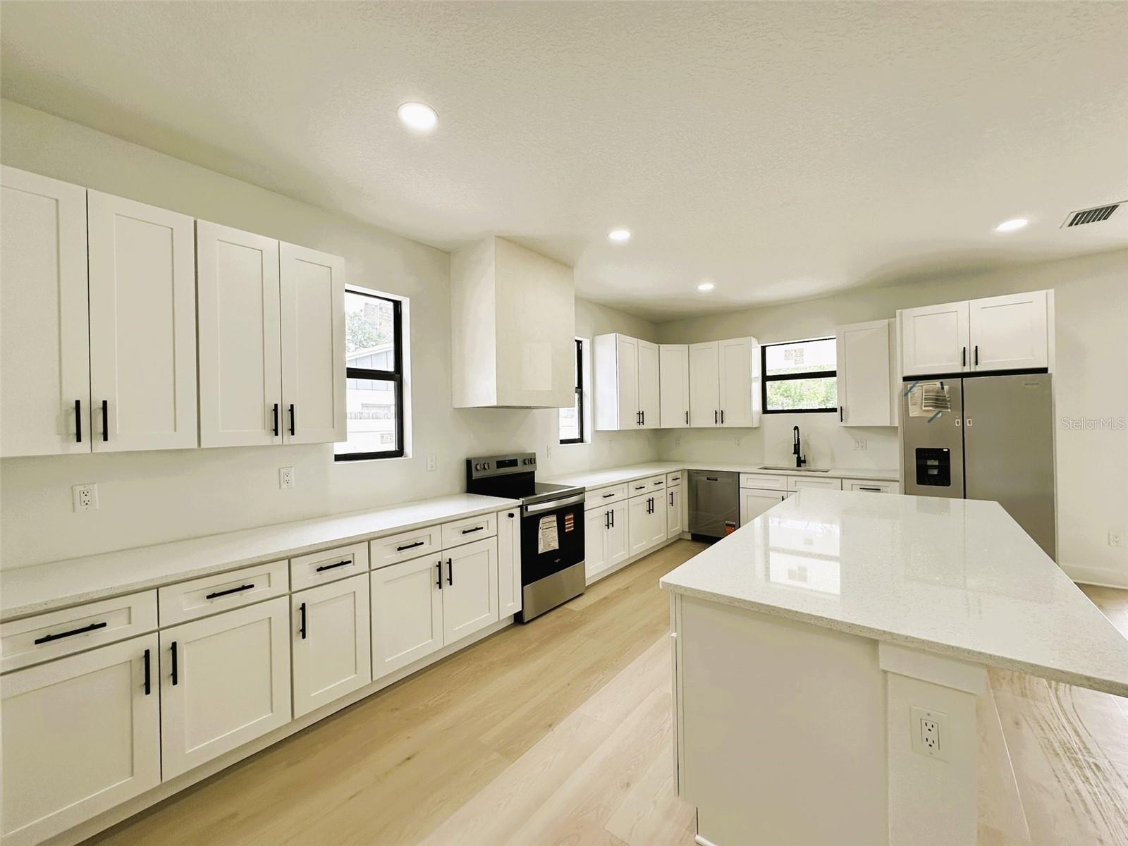 11703 COUNTRY CLUB PL — photo 16