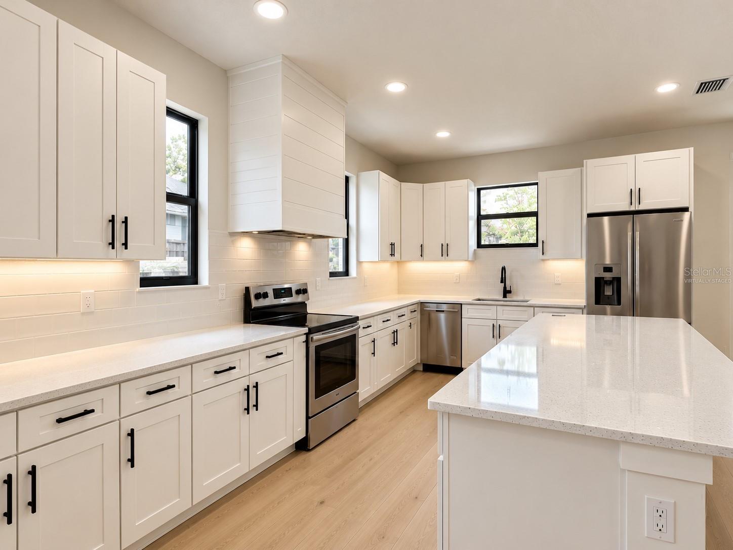 11703 COUNTRY CLUB PL — photo 11