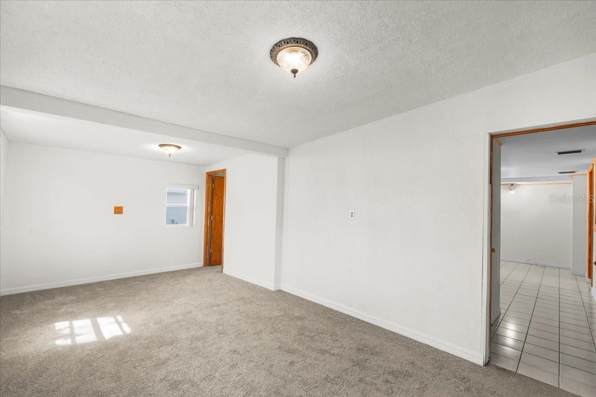 8608 N 20TH ST — photo 13
