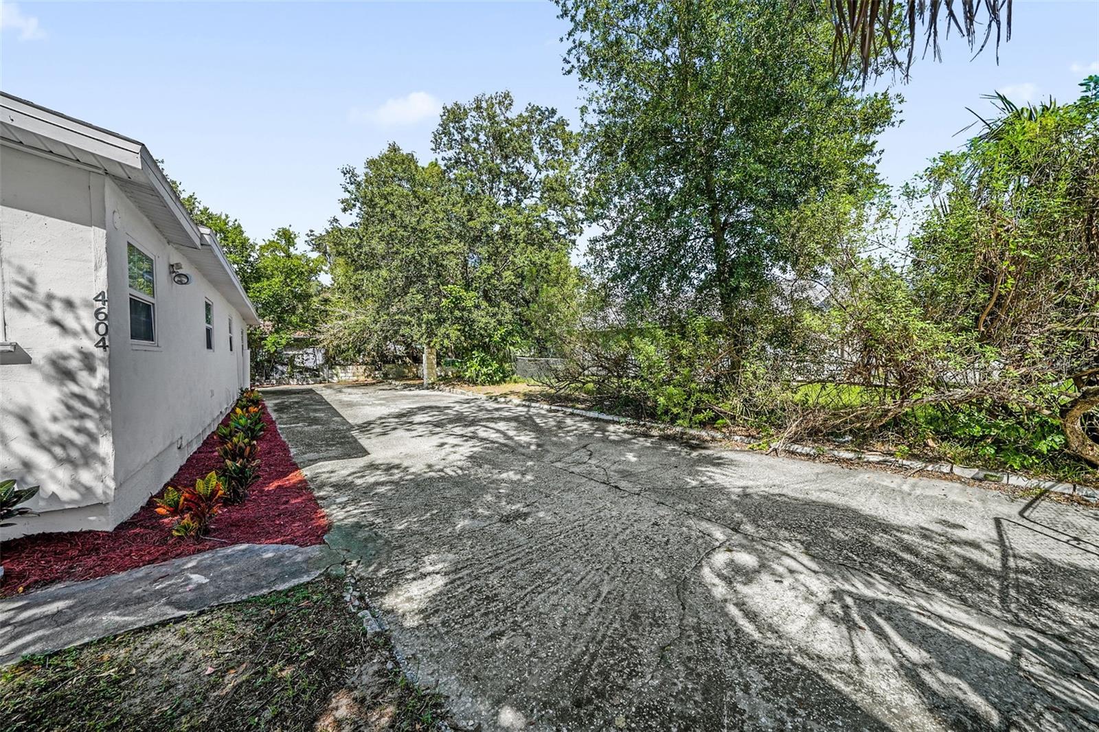 4604 COURTLAND ST — photo 27