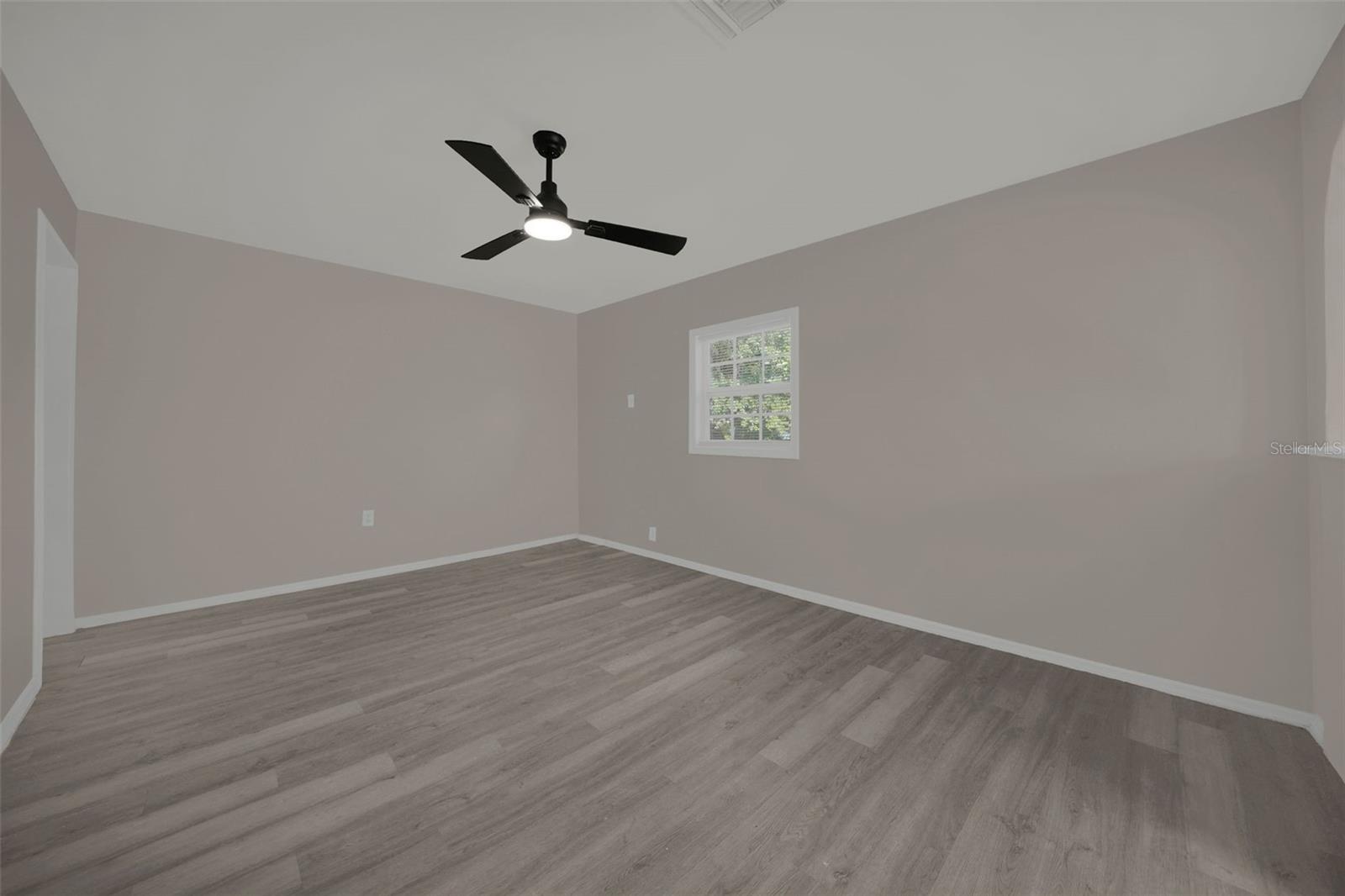 4604 COURTLAND ST — photo 6
