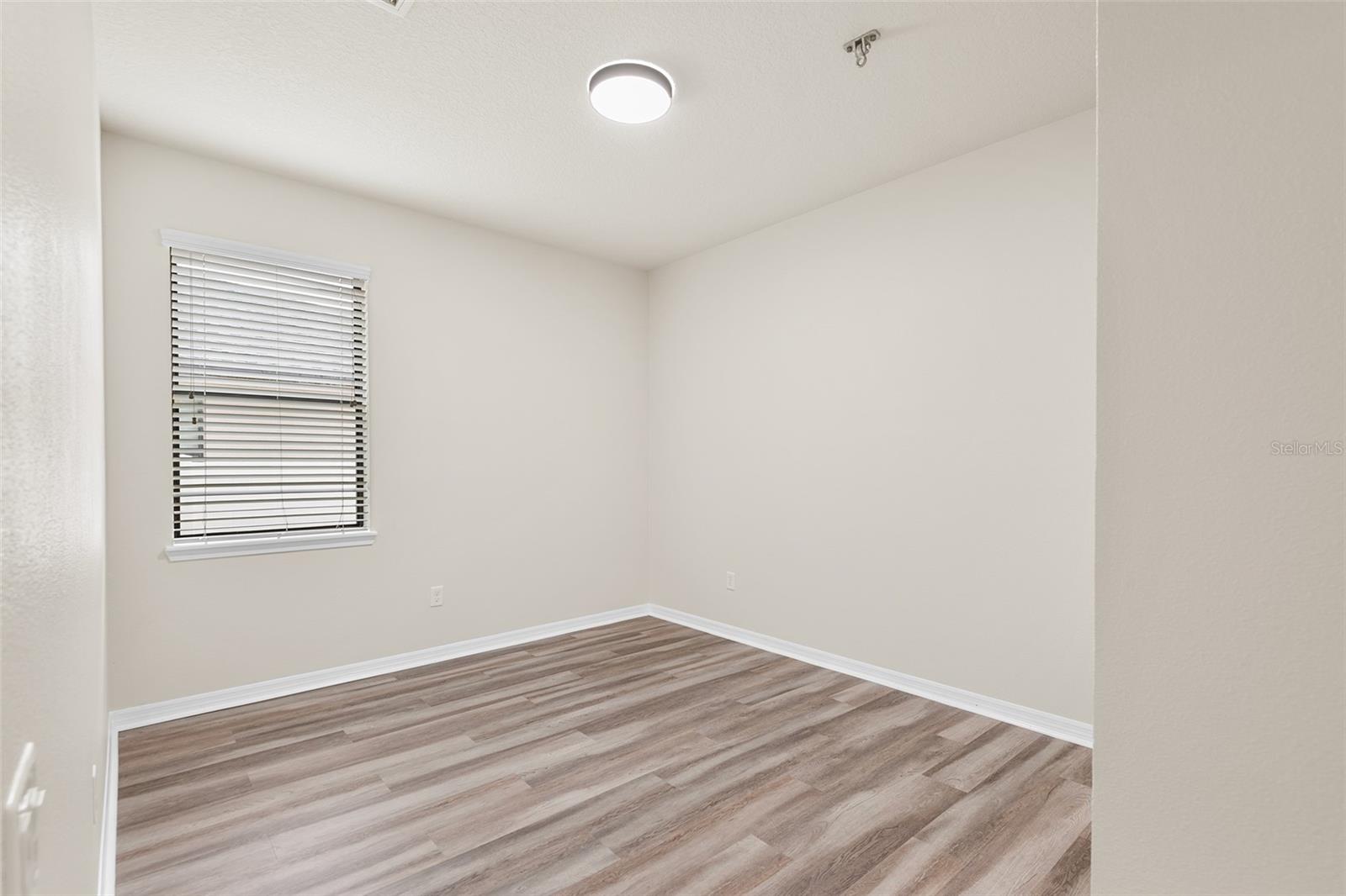 2236 LANDSIDE DR — photo 12