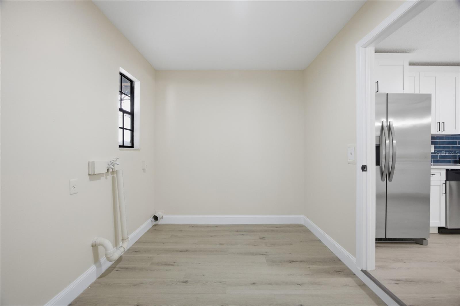 920 W CANDLEWOOD AVE — photo 27