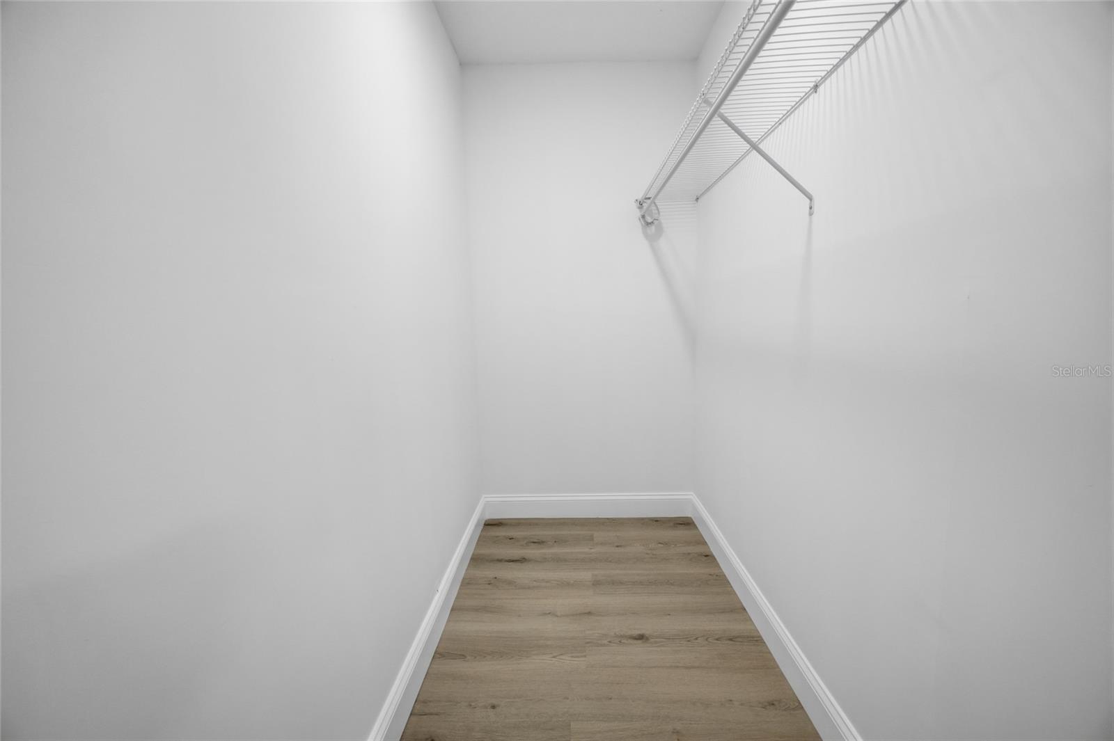 920 W CANDLEWOOD AVE — photo 17